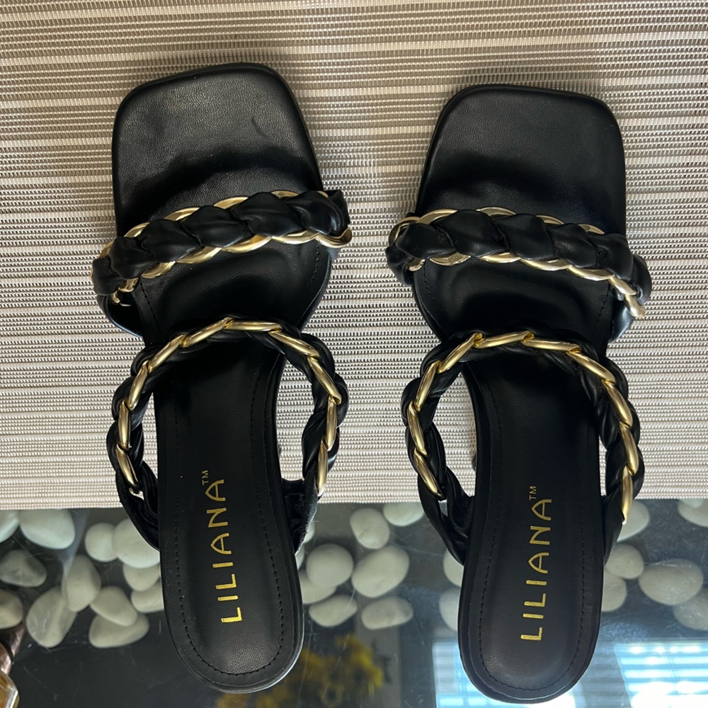 Liliana Black Faux Leather Braided Chain Strap Heeled Sandal Sz 7